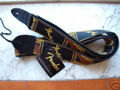 sangle Fender cuir et broderies