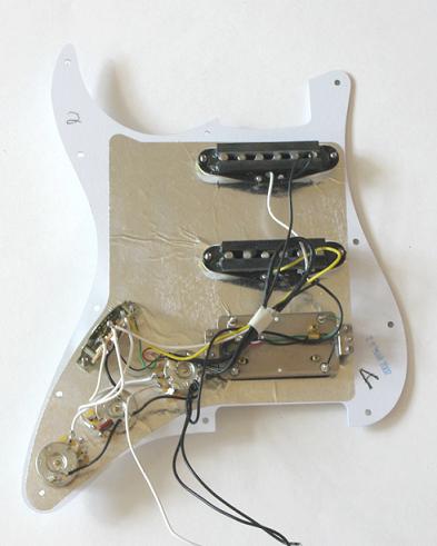 schéma de cablage micros stratocaster Fender HSS